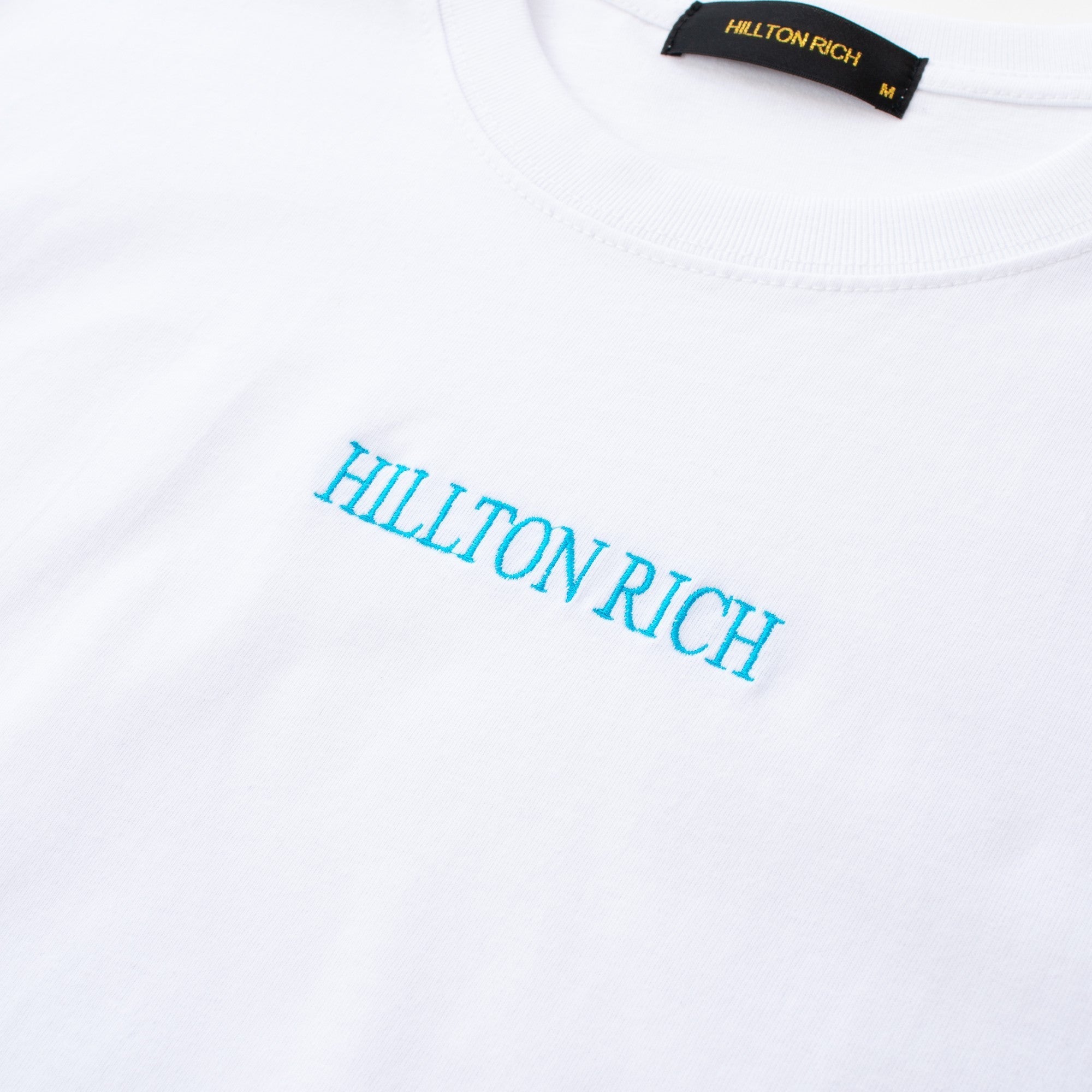 【特価】HILLTON RICH(ヒルトンリッチ）メンズ カットソー 小ロゴ刺繍Tシャツ　white×turquoise