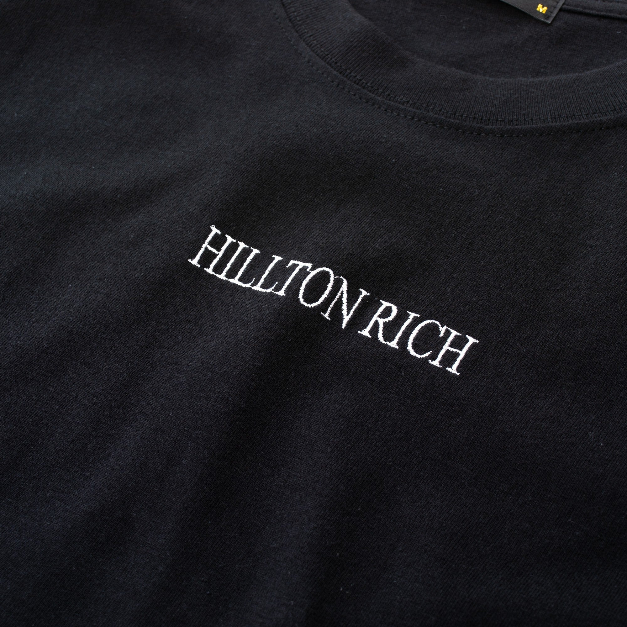 HILLTON RICH(ヒルトンリッチ）メンズ カットソー 小ロゴ刺繍Tシャツ　black×white