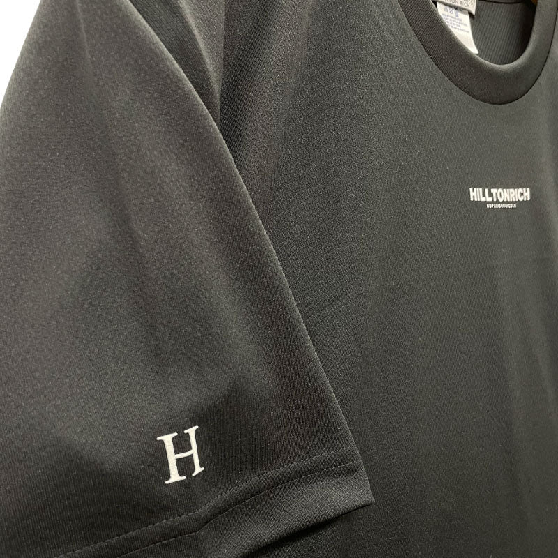 HILLTON RICH SmallLOGO ドライメッシュTシャツ / 黒 / スポーツウェア トレーニングウェア